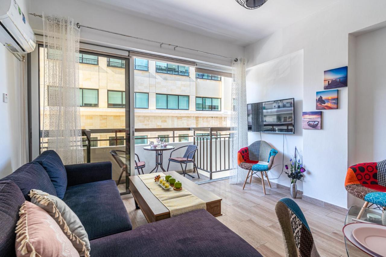 Daire Berries 1-br In